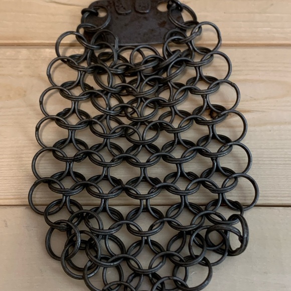 Black Chainmail Scrubber - Picture 7 of 7